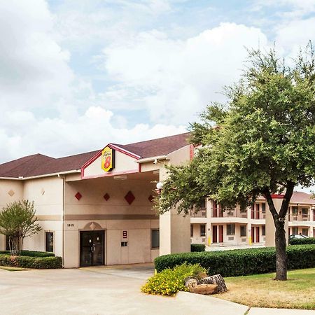 ホテル Super 8 By Wyndham Arlington East エクステリア 写真